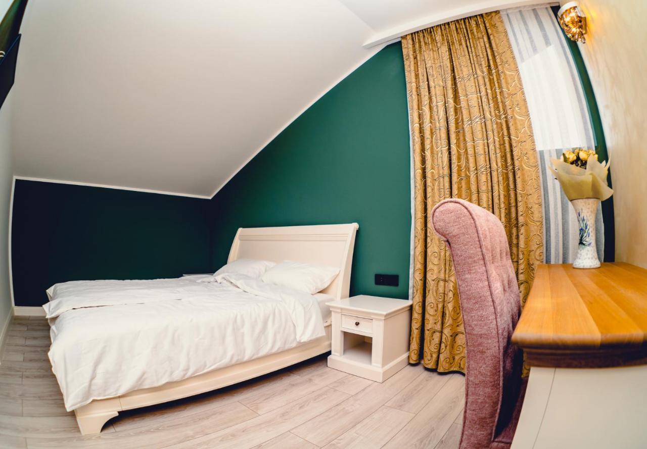 Casa Del Sole Hotel Alba Iulia Bagian luar foto