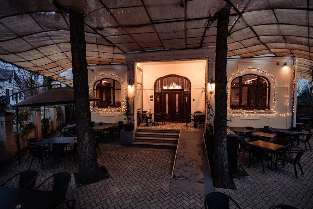 Casa Del Sole Hotel Alba Iulia Bagian luar foto